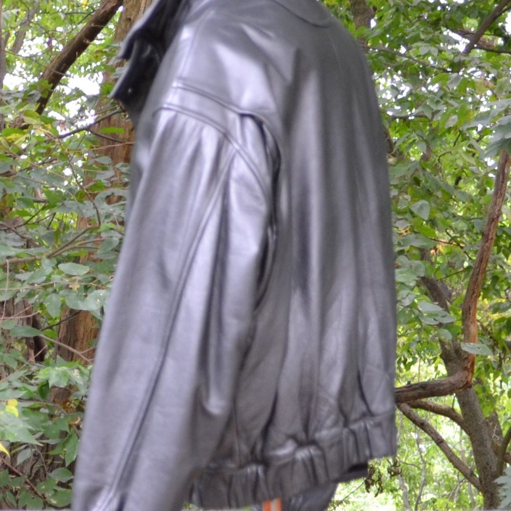 Vintage Men's Black Leather Bomber Stadium Jacket - Picture 9 of 10
